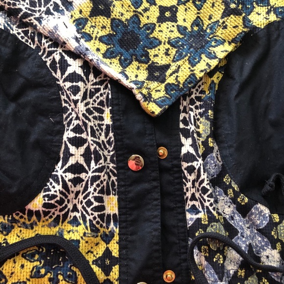 Jacket - Picture 3 of 4